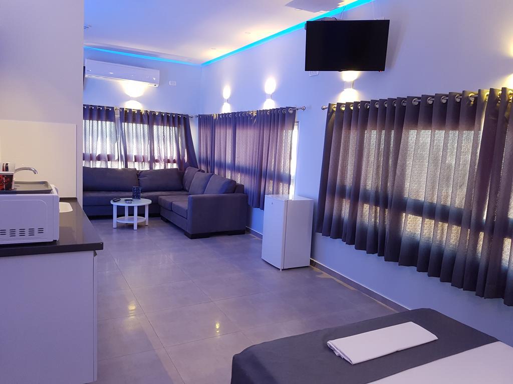 Spat Hotel Ашдод Экстерьер фото