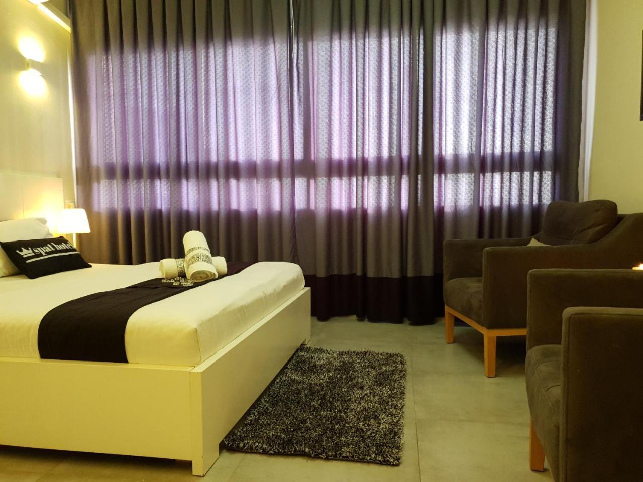 Spat Hotel Ашдод Экстерьер фото