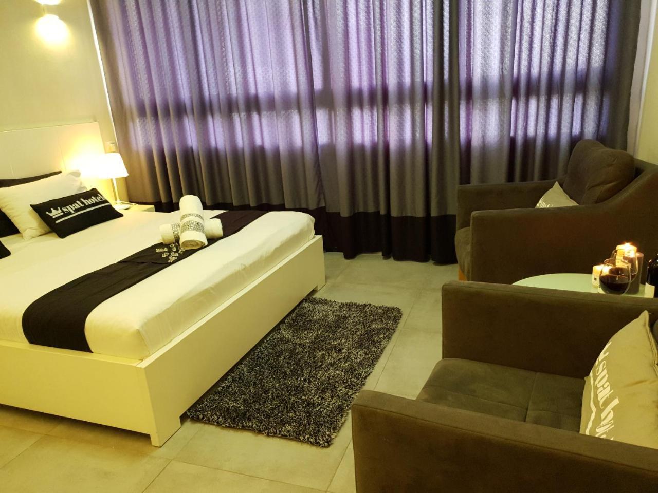 Spat Hotel Ашдод Экстерьер фото