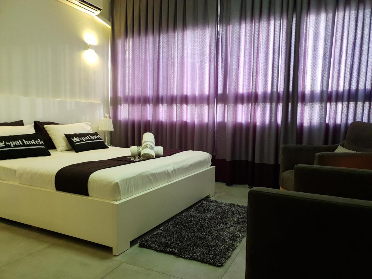 Spat Hotel Ашдод Экстерьер фото