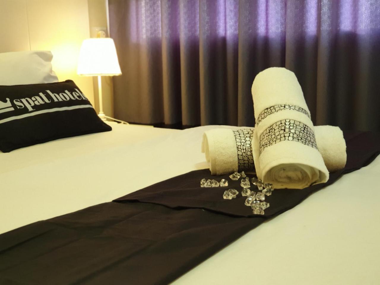 Spat Hotel Ашдод Экстерьер фото
