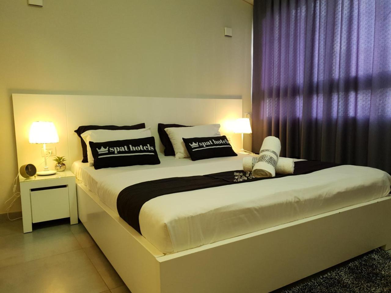 Spat Hotel Ашдод Экстерьер фото