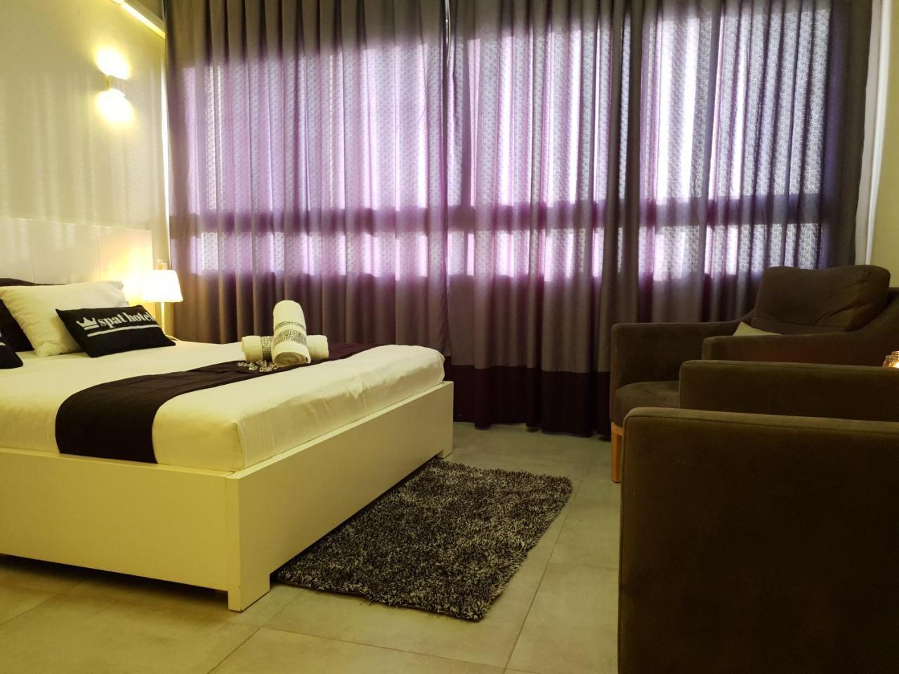 Spat Hotel Ашдод Экстерьер фото