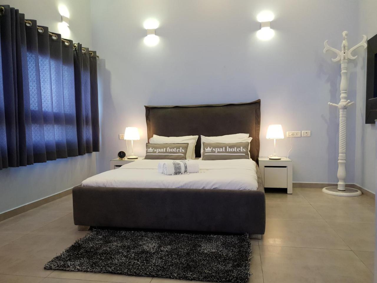 Spat Hotel Ашдод Экстерьер фото