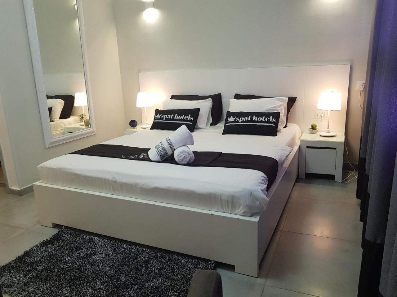 Spat Hotel Ашдод Экстерьер фото