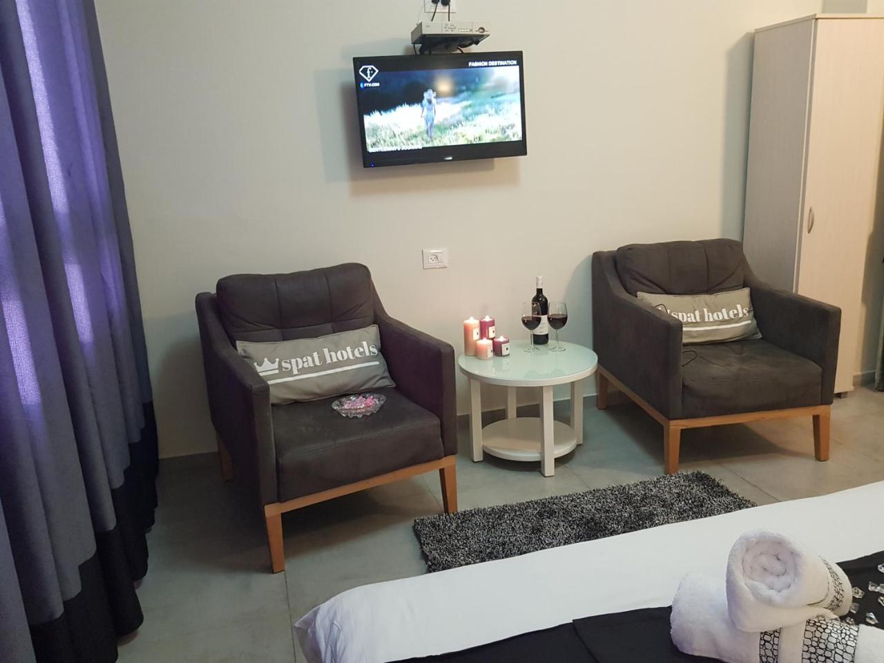 Spat Hotel Ашдод Экстерьер фото